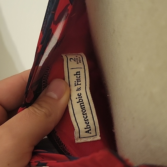 (E) Abercrombie and finch size 2 red dress - Picture 3 of 3